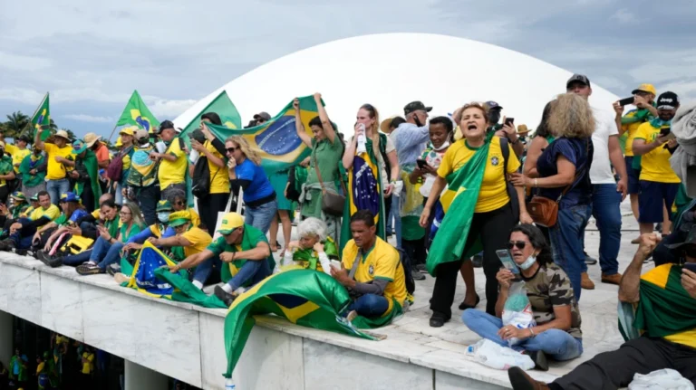 Apoiadores de Bolsonaro em Brasilia