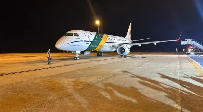 Aeronave da FAB que buscou brasileiros e familiares que estavam na Faixa de Gaza - Fonte FAB