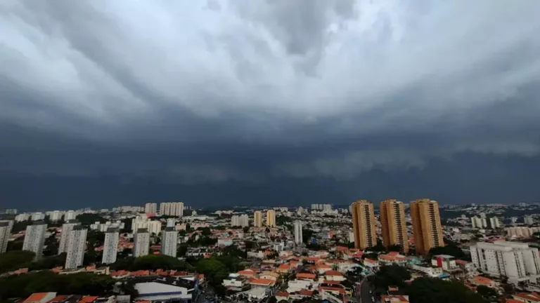 Centro-Sul do Brasil tem alerta para novos temporais neste fim de semana